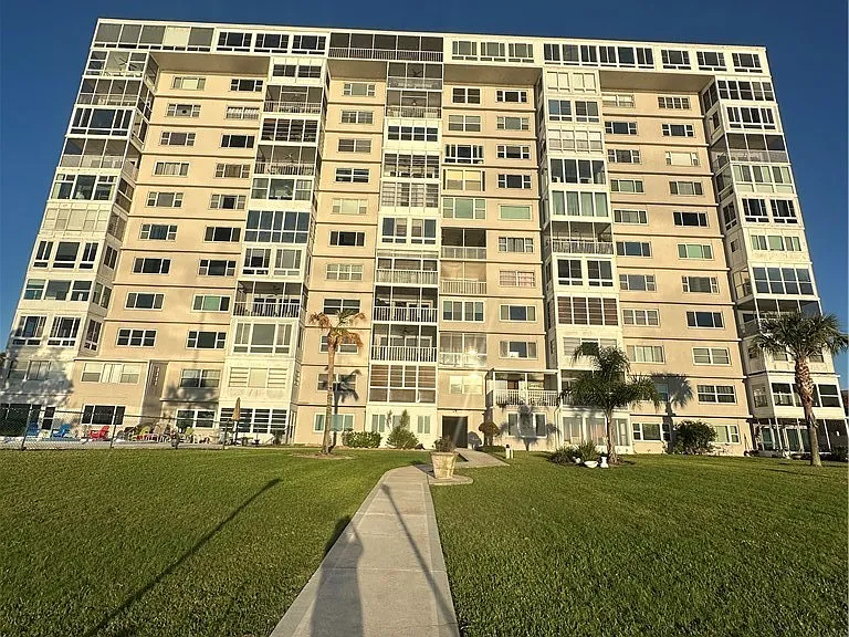 2131 Lakeview Dr #1106 — Photo 28