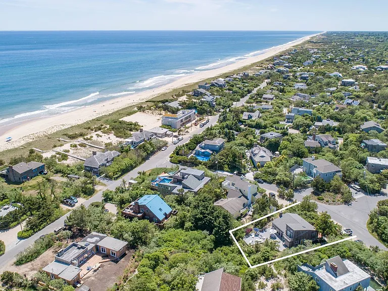 16 Dune Ln — Photo 2