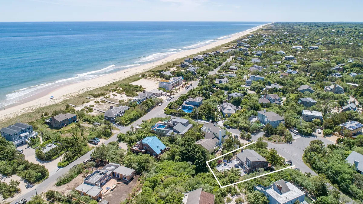 Building Photo - 16 Dune Ln