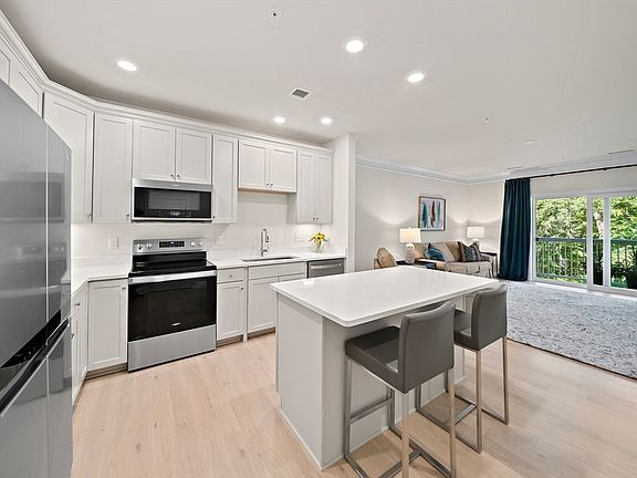 2nd image of 3211 Pennington Dr #3211