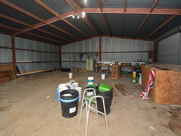 5th image of 4023 Turkey Creek Rd