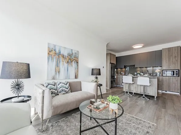 38 Water Walk Dr, Markham, ON