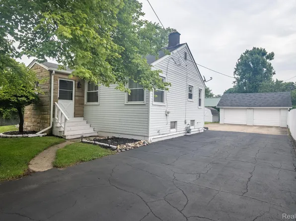 9035 Bunton Rd, Willis, MI 48191