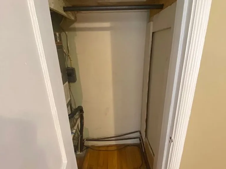 127 S Harden Street — Photo 21