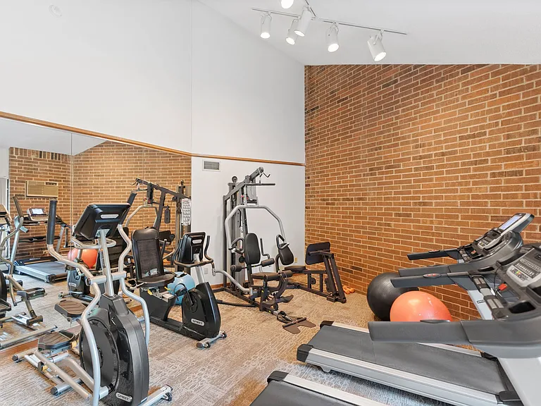 3850 Plymouth Blvd #212 — Photo 14