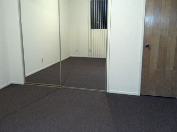 4th image of 3625 W 132nd St APT 2