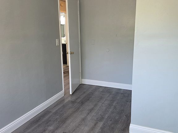 5th image of 1003 W 9th St