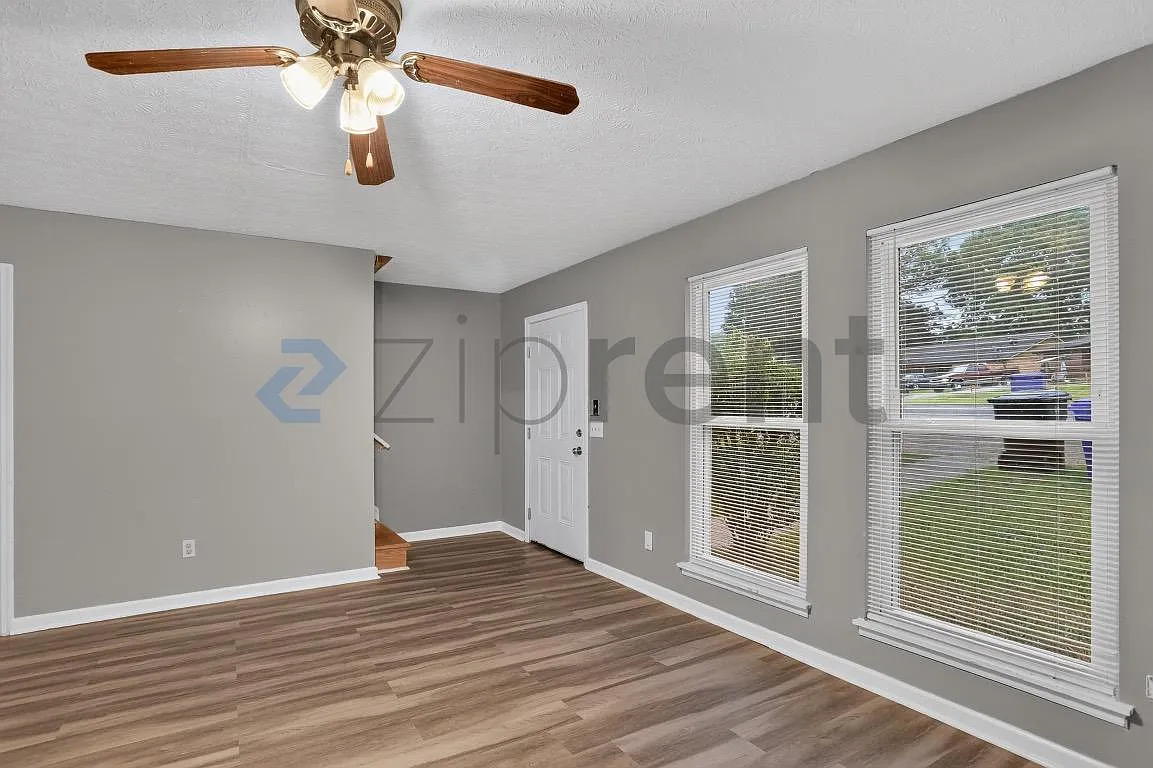 2 bed, 2.5 bath, 1400 sqft, $1,495 — Photo 4