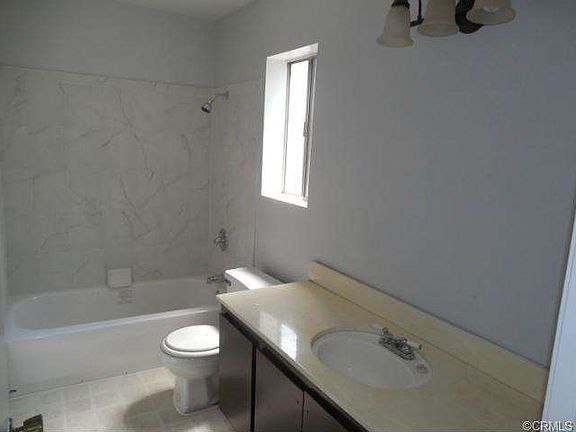 4th image of 1336 N Tam O Shanter Dr