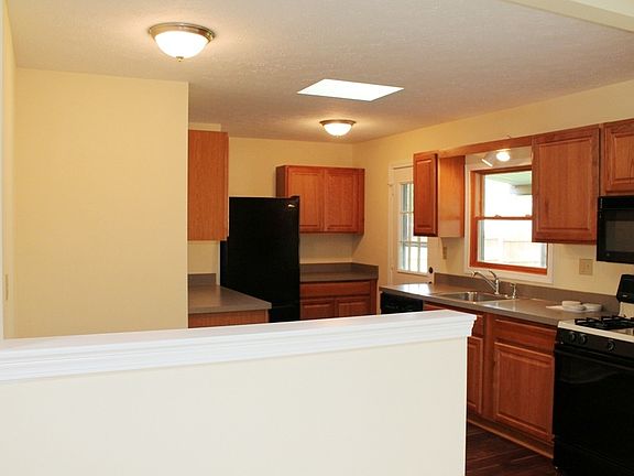 5th image of 1947 Byron Dr
