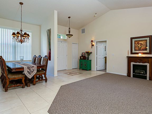 4th image of 1266 SW San Antonio Ave