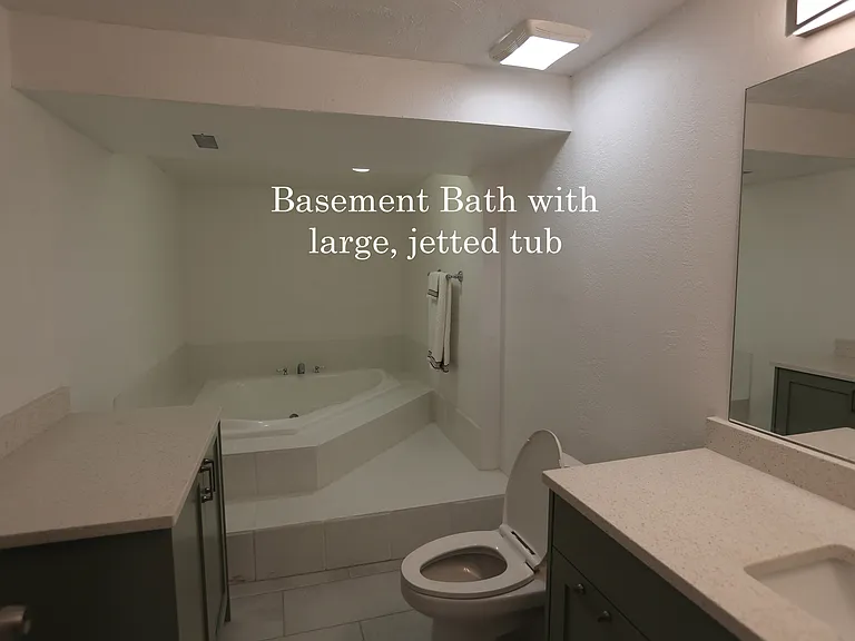 3041 E Middleton Way — Photo 11