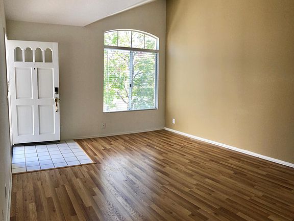 3rd image of 89 Whippoorwill Ln