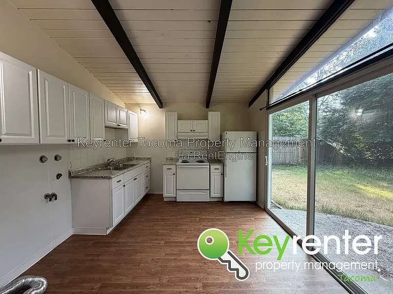 5720 62nd St W #3 — Photo 4