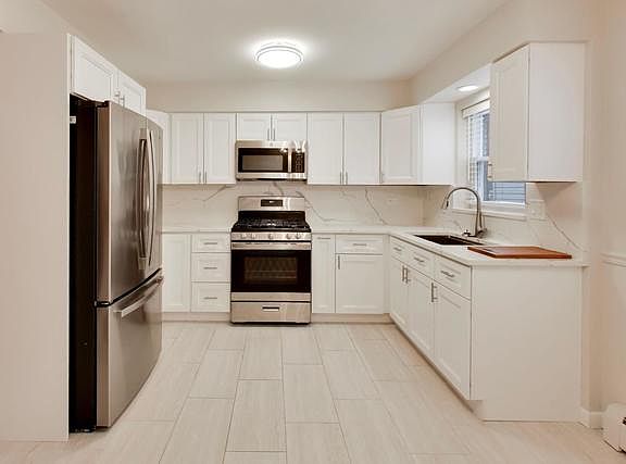 4th image of 8212 Walsh Ln #1