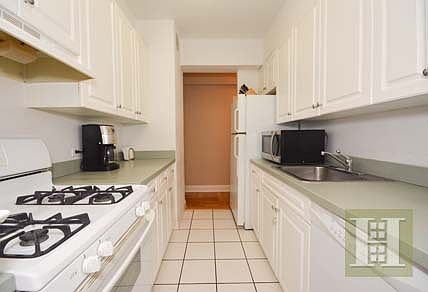 3rd image of 3515 Henry Hudson Pkwy APT 8D