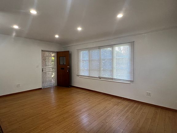 5th image of 1171 Huntington Dr APT A