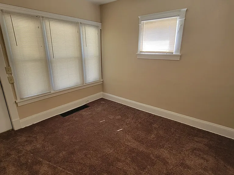 7124 Rathbun Ave — Photo 8