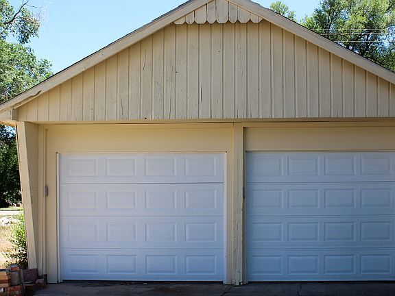 3rd image of 712 6th St