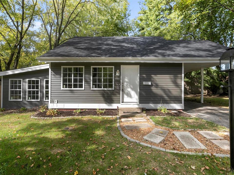 1st image of 904 Chesswood Dr
