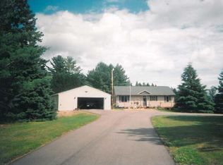 5440 Pine Lake Rd, Rhinelander, WI 54501