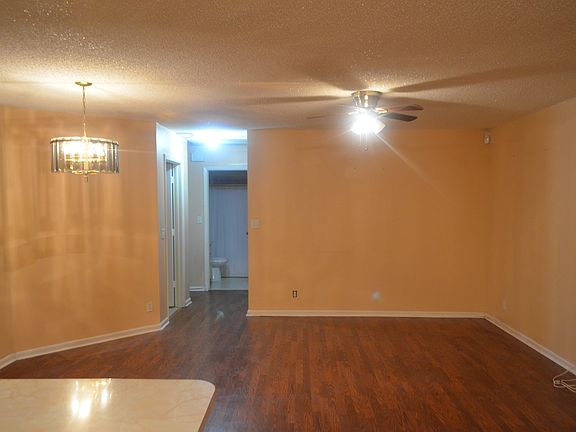 3rd image of 517 NW 12th Ave