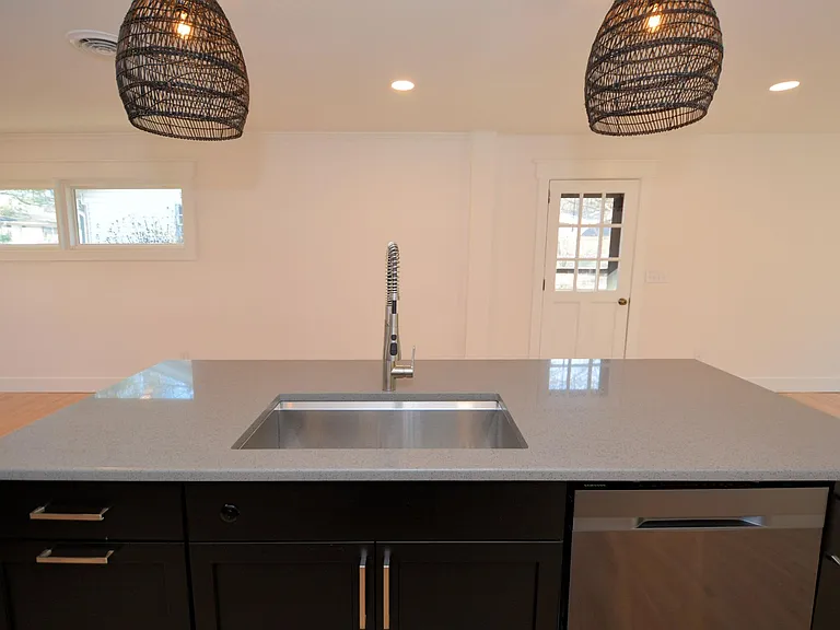 109 Edgemont Dr — Photo 13