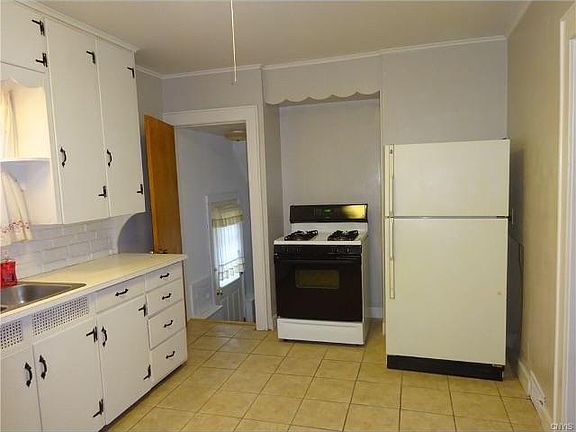 2nd image of 344 Malverne Dr