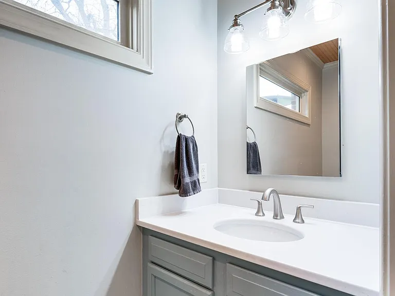 4206 Farrar Ave — Photo 5