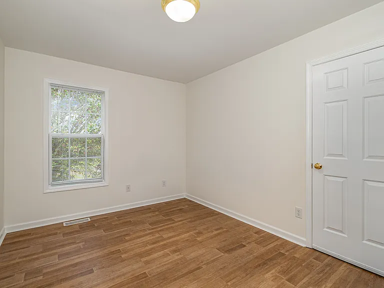 715 Afton Park Dr — Photo 6