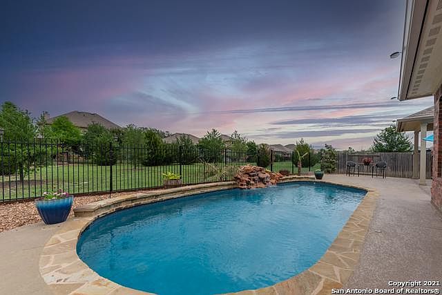 1st image of 10431 Palmera Dr