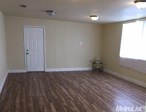 5th image of 3800 Galbrath Dr