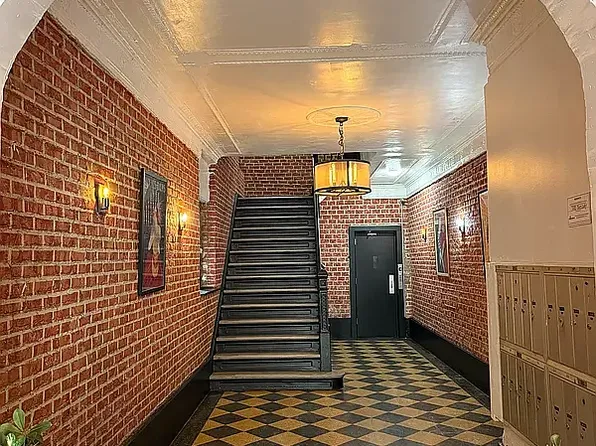 1875 Lexington Avenue image 1 of 6