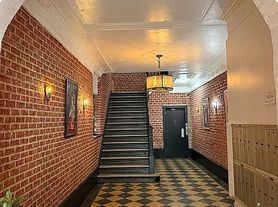 1875 Lexington Ave