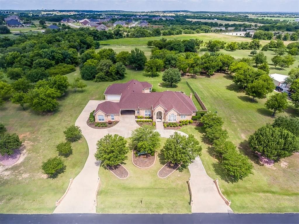 10021 Tantarra Dr, Burleson, TX 76028 Zillow