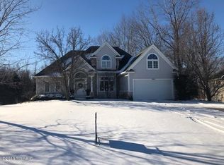 4284 Meadowood Ct, Hudsonville, MI 49426