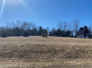 609 Whispering Cedars Ln, Jefferson City, MO 65101