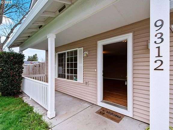 3rd image of 9312 NE 97th Cir