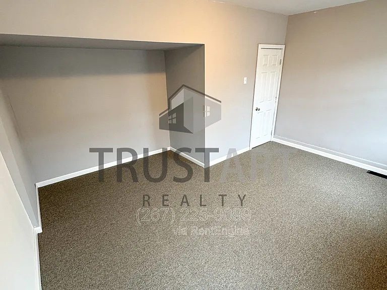 1533 S Allison St — Photo 11