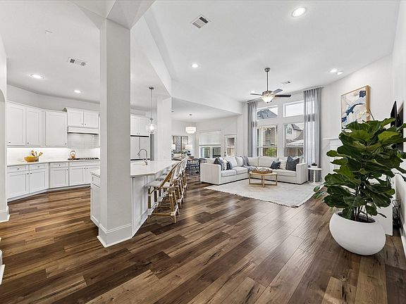 5th image of 32111 Aspen Grove Ct