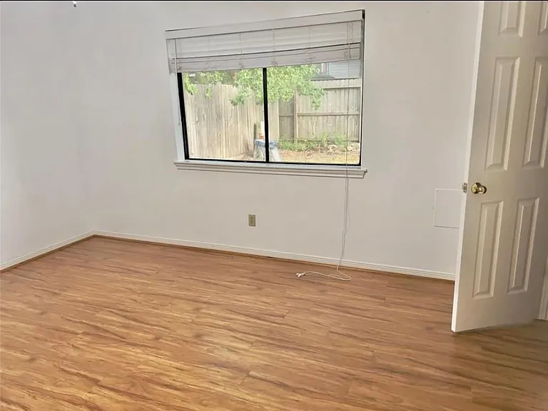 22527 Wildwood Grove Dr — Photo 16