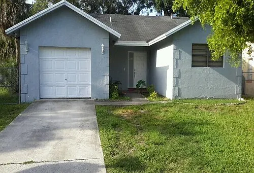 2810 NW 8th Ct Photo 1