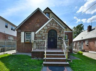 8260 164th Pl, Jamaica, NY 11432