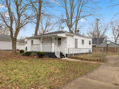 5121 Croissant St, Dearborn Heights, MI, 48125