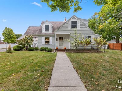 313 S 2nd St, Carson City, MI, 48811