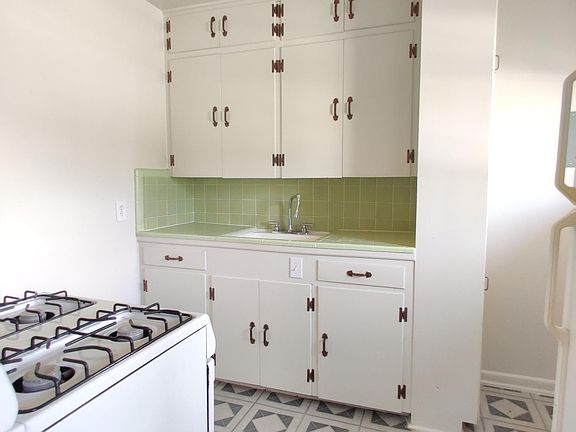3rd image of 5725 Martel Ave APT D