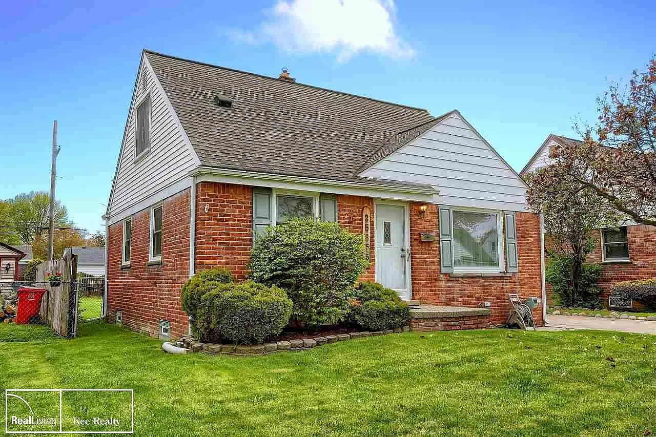 25855 Waldorf St photo 1