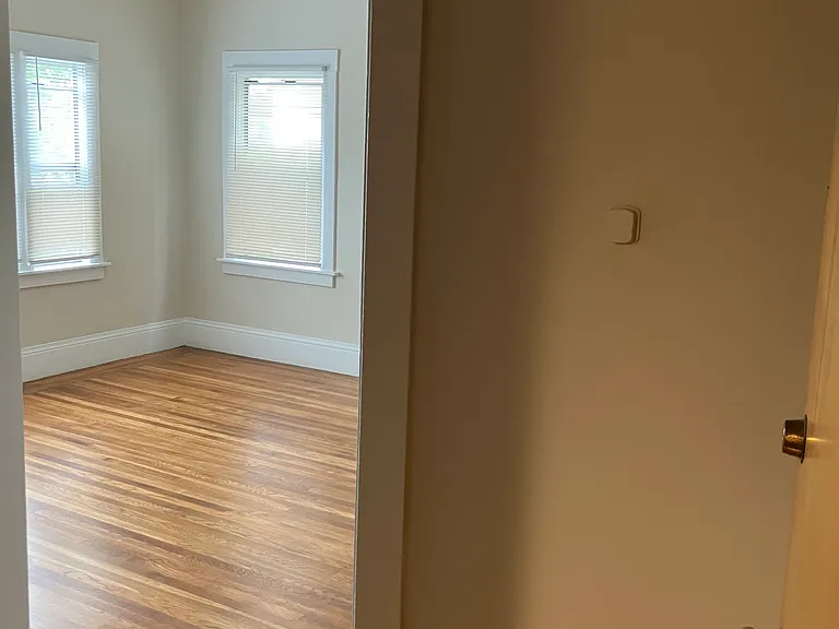 437 Euclid Ave #4 — Photo 6