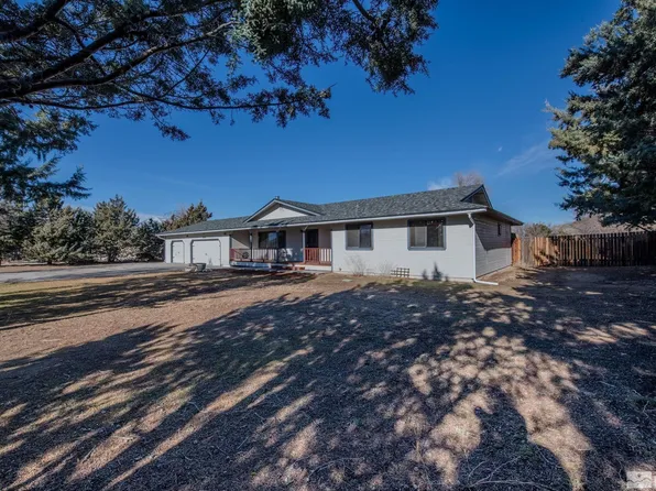 1374 Sanden Ln, Minden, NV 89423