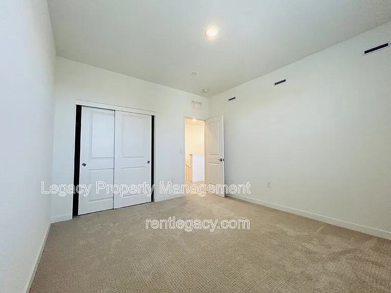 8057 Moongate Way — Photo 23